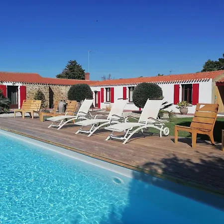 La Longere Des Olonnes Homestay