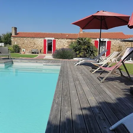 La Longere Des Olonnes Homestay